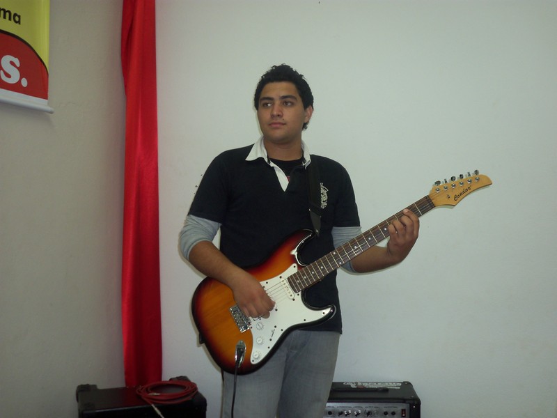 Lucas(guitarrista)